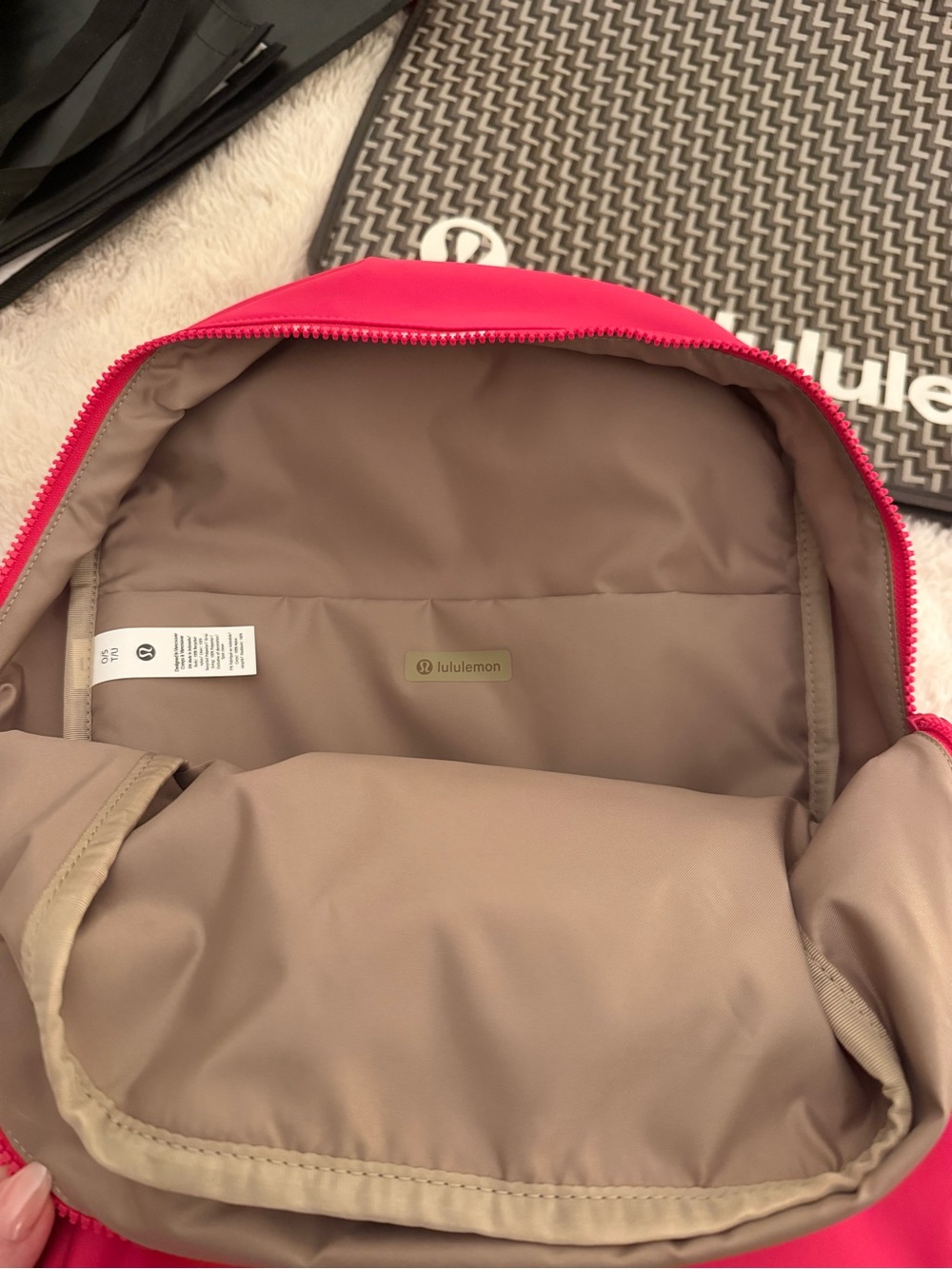 Lululemon NWT Everywhere Backpack 22L Pink Water Repellent - Picture 7 of 15